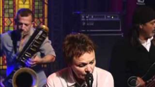 Laurie Anderson  Only An Expert Live Letterman 2010 [upl. by Stanway106]