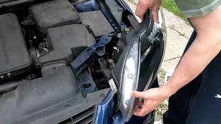 Replacing a 2008 Ford Focus Headlamp in under 3 minutes [upl. by Nahpos239]