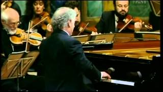 Mozart Piano Concerto Nr 13 C KV 415 Daniel Barenboim Piano amp Conducting Vienna philharmonic [upl. by Ronald]