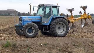 Landini 13000 in aratura 2013 [upl. by Ahtis985]