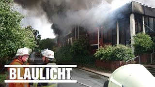 Schule brennt  Turnhalle in Flammen [upl. by Dilks431]