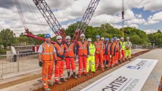 Wakefield Bridge Lift May 2016  Time Lapse [upl. by Arracot663]