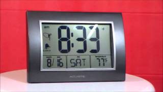 AcuRite 75065A2 Large Display Atomic Alarm Clock w Calendar amp Indoor Temperature Display [upl. by Drofnats]