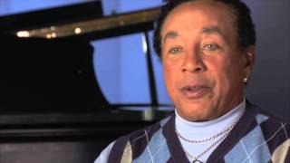 Smokey Robinson Tells Story of quotThe Tears of a Clownquot [upl. by Retloc120]