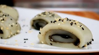 GLUTINOUS RICE ROLL WITH SESAME PASTE  RICE CAKE ROLL  GLUTINOUS RICE FLOUR RECIPE [upl. by Aihcsrop]