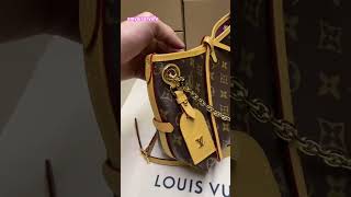 Louis Vuitton Carryall BB 26CM [upl. by Otreblaug282]