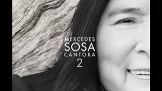 Mercedes Sosa Cantora 2  La luna llena [upl. by Airlia695]